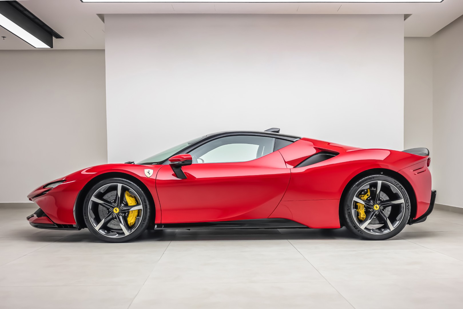 2021 FERRARI SF90 STRADALE ASSETTO FIORANO.